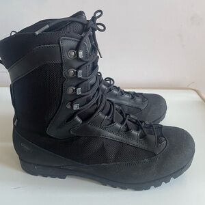 AKU PILGRIM GORETEX        US SIZE 11